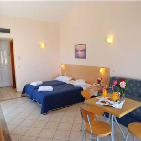 Thinalos Aparthotel 아카라비 외부 사진