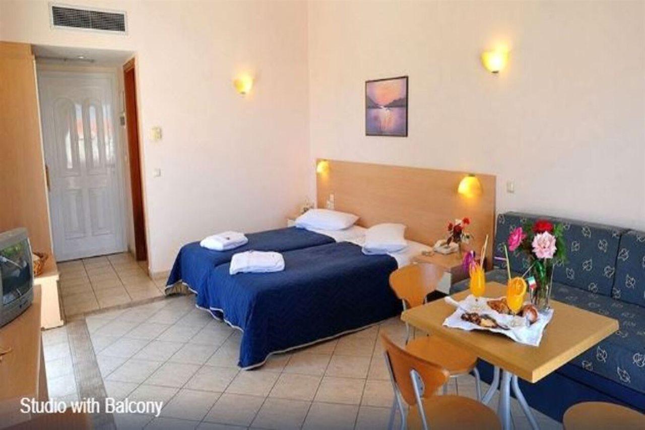 Thinalos Aparthotel 아카라비 외부 사진