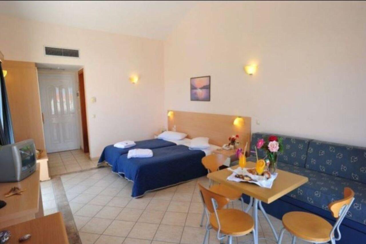 Thinalos Aparthotel 아카라비 외부 사진
