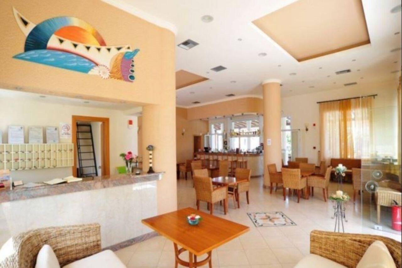 Thinalos Aparthotel 아카라비 외부 사진
