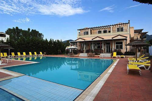 Thinalos Aparthotel 아카라비 외부 사진